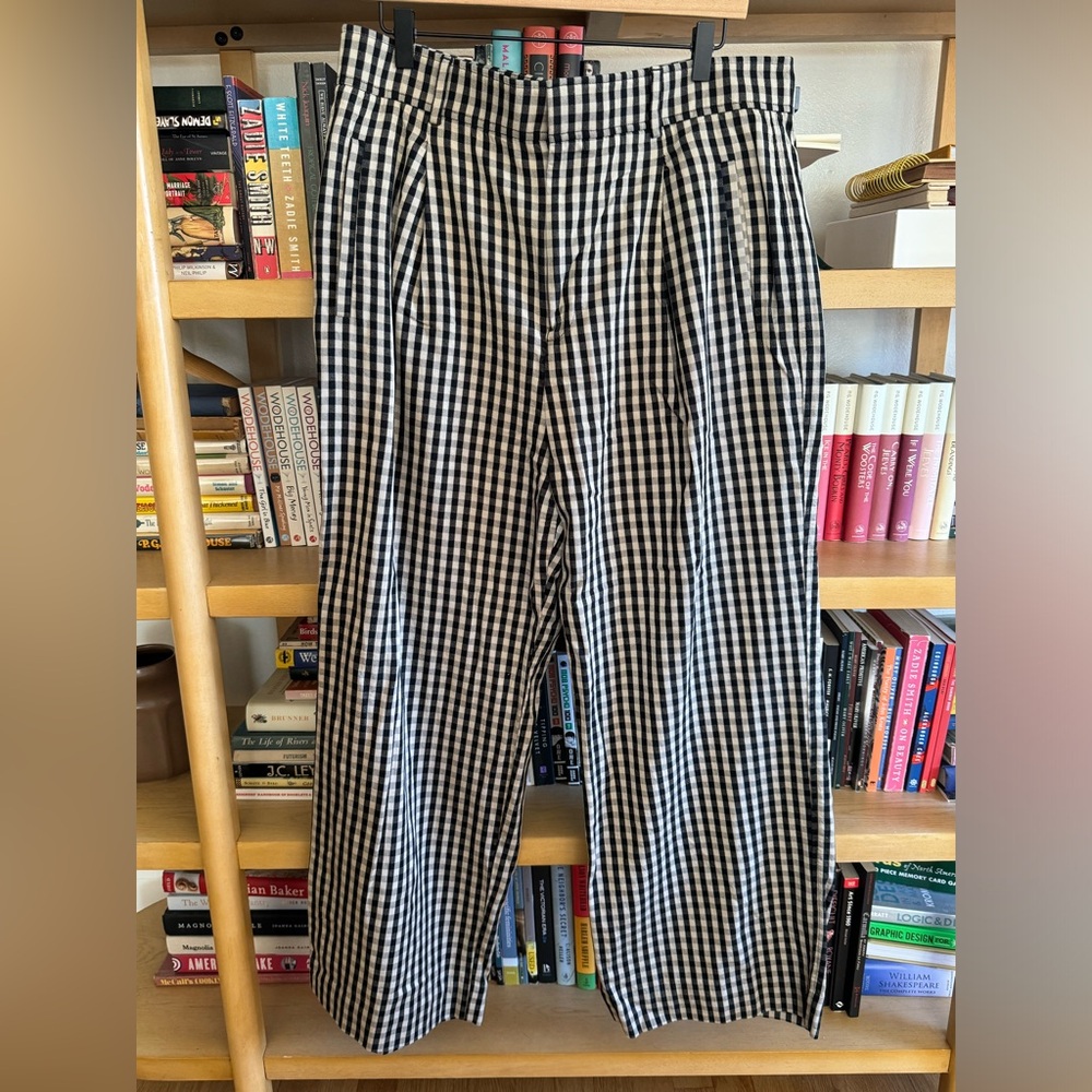 Everlane Way High Drape Pant in beige/black check